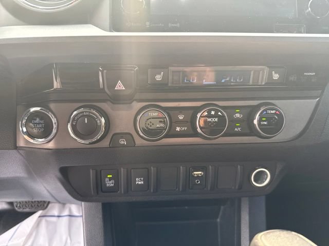 Used 2017 Toyota Tacoma 4x4 Double Cab image 31