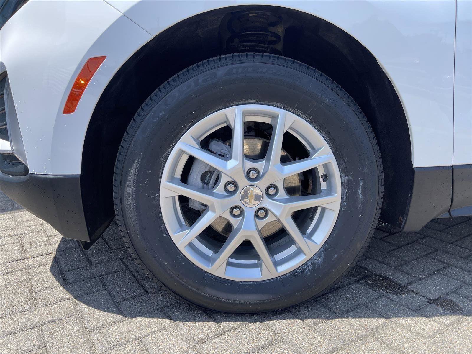 Used 2023 Chevrolet Equinox LT image 10