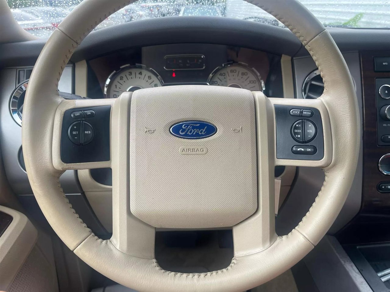 Used 2012 Ford Expedition XLT image 22