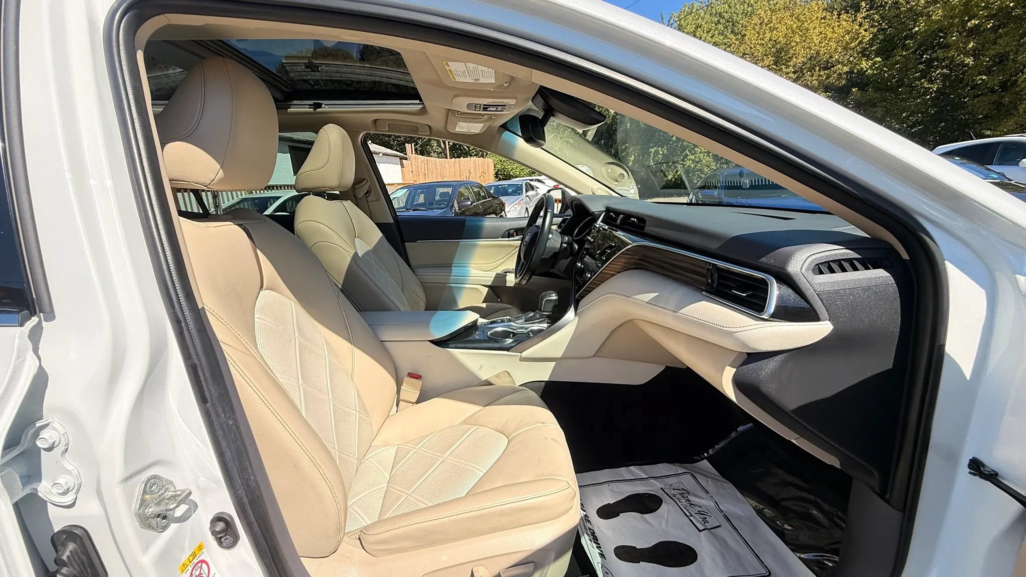 Used 2018 Toyota Camry XLE w/ Driver Assist Package FWD image 8