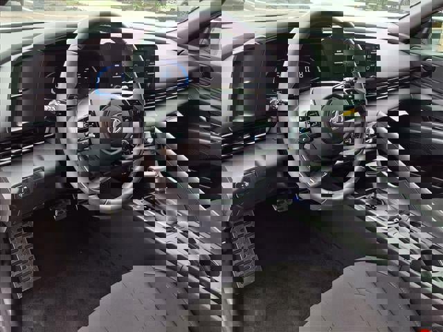 Certified 2025 Hyundai Elantra Sport image 13