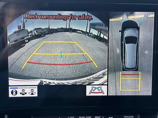 Used 2021 Toyota Sienna Platinum image 29