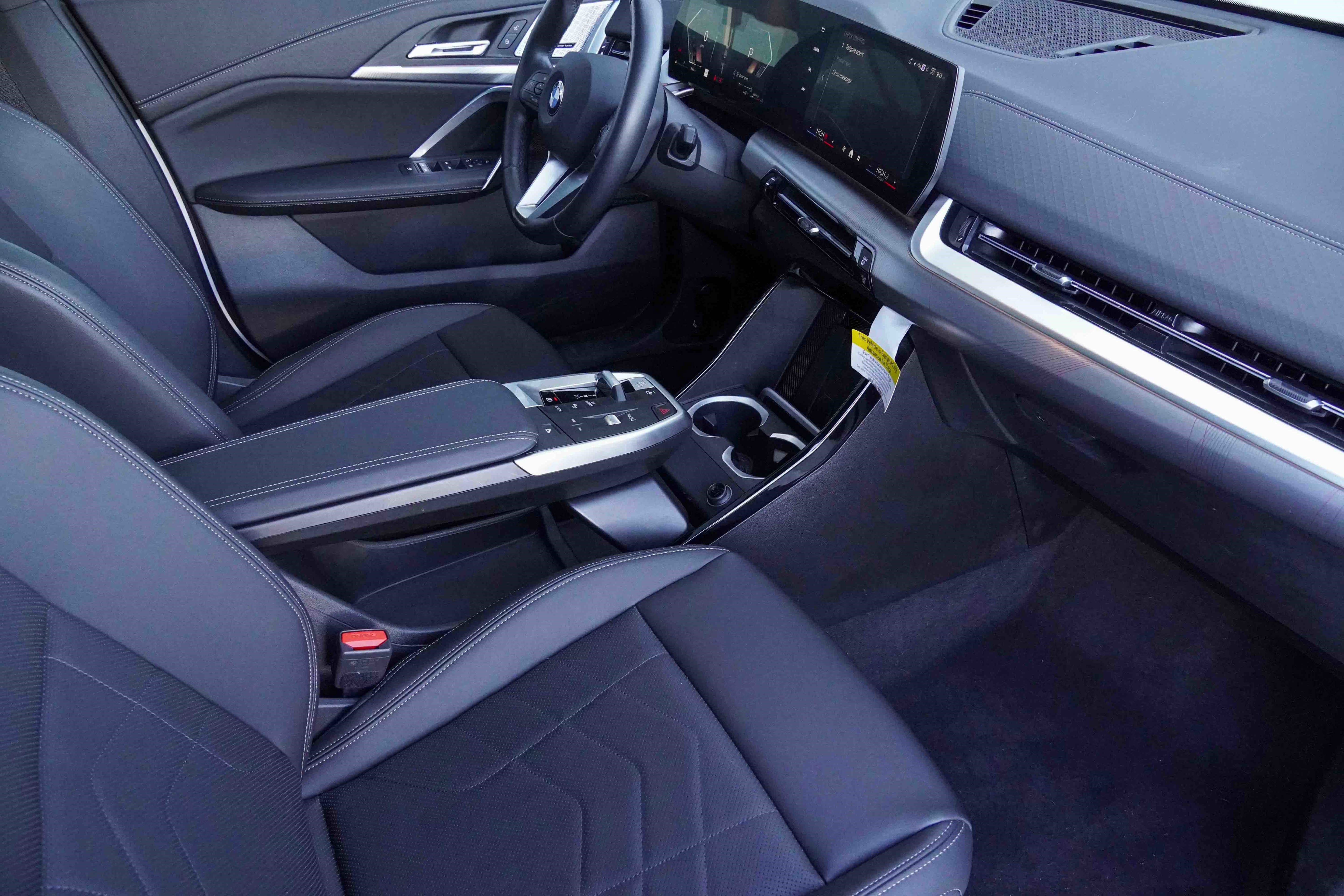 Certified 2025 BMW X2 xDrive28i w/ Premium Package image 10