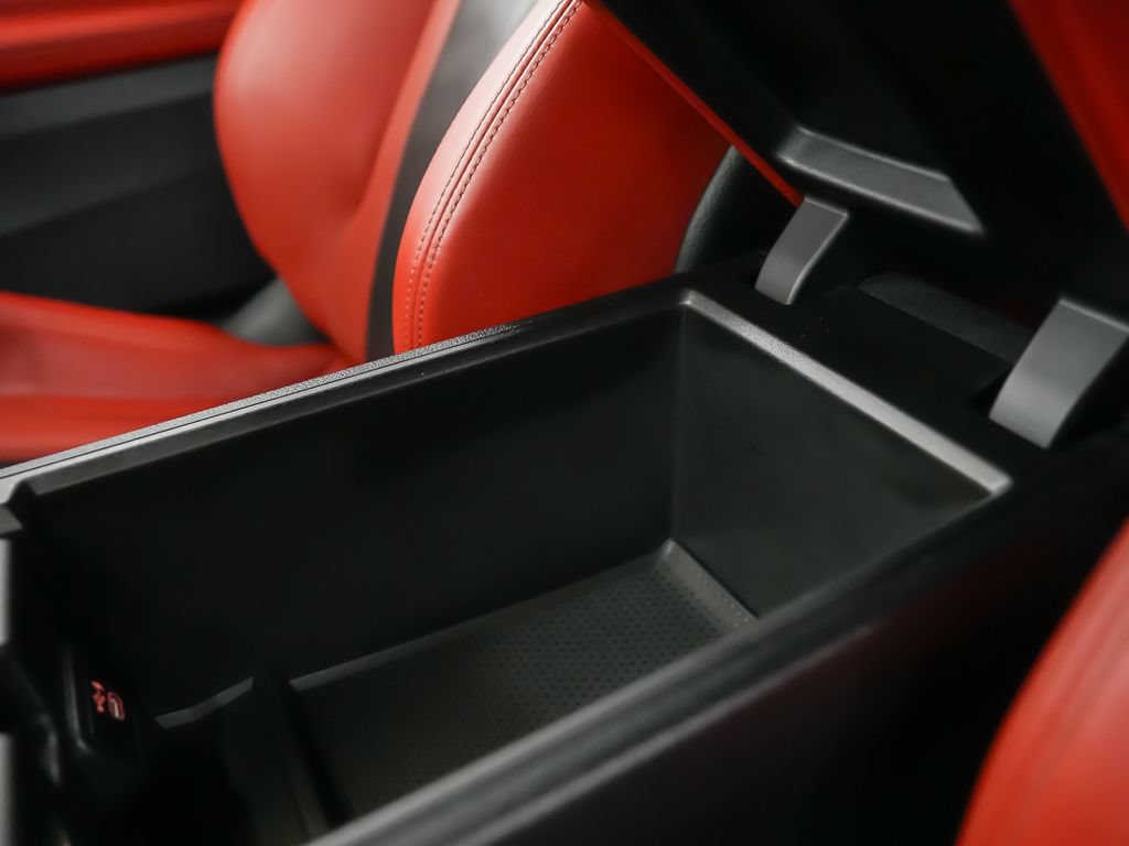 Used 2022 BMW M4 Coupe w/ M Carbon Exterior Package RWD image 31