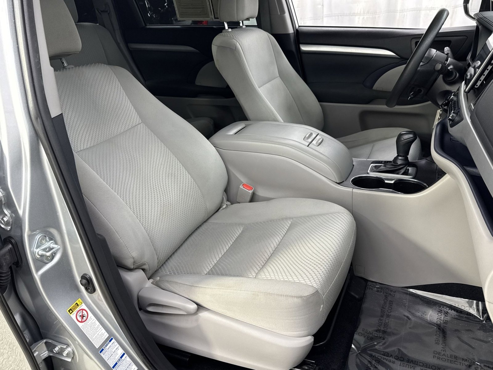 Used 2019 Toyota Highlander LE image 32