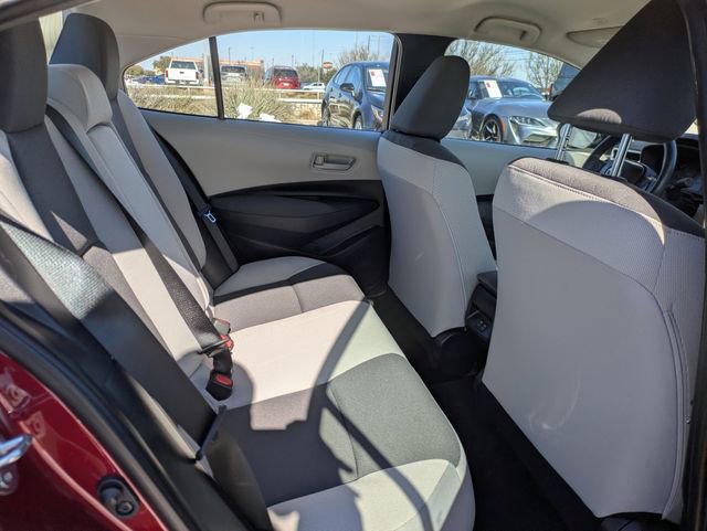 Used 2025 Toyota Corolla LE image 28