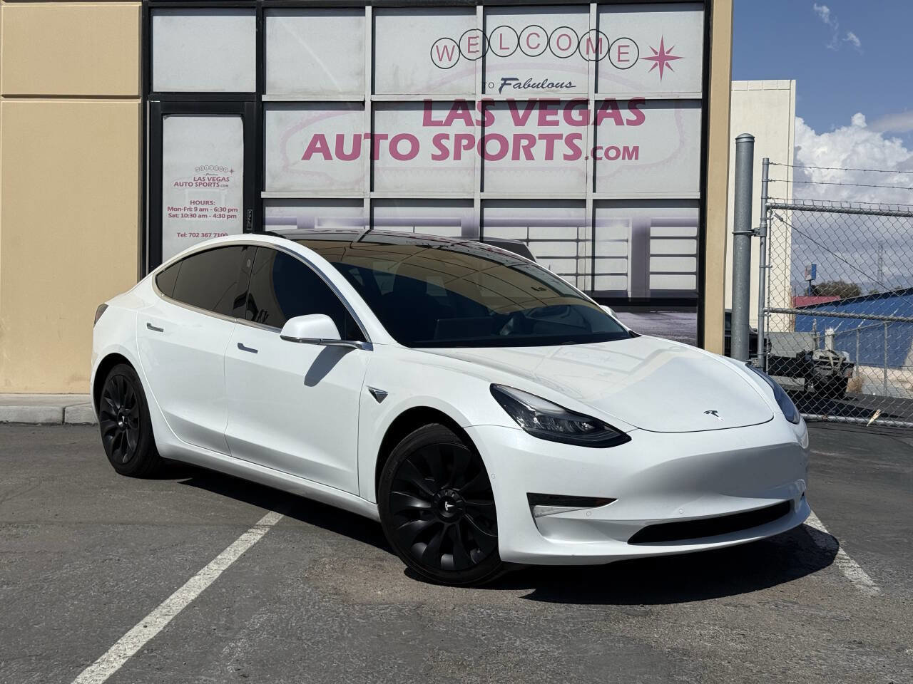 Used 2020 Tesla Model 3 Standard Range Plus image 2