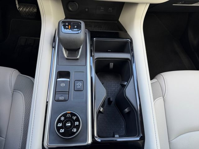 Used 2023 Nissan Pathfinder SL w/ Lighting Package (N92) image 24