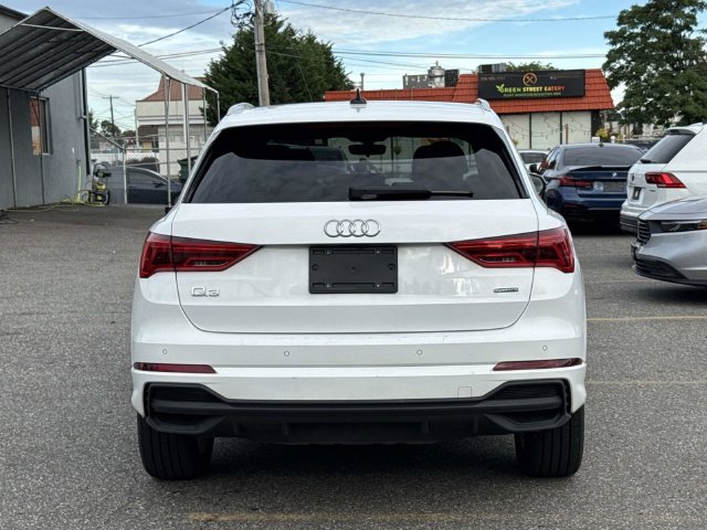 Used 2025 Audi Q3 2.0T Premium AWD/4WD image 8