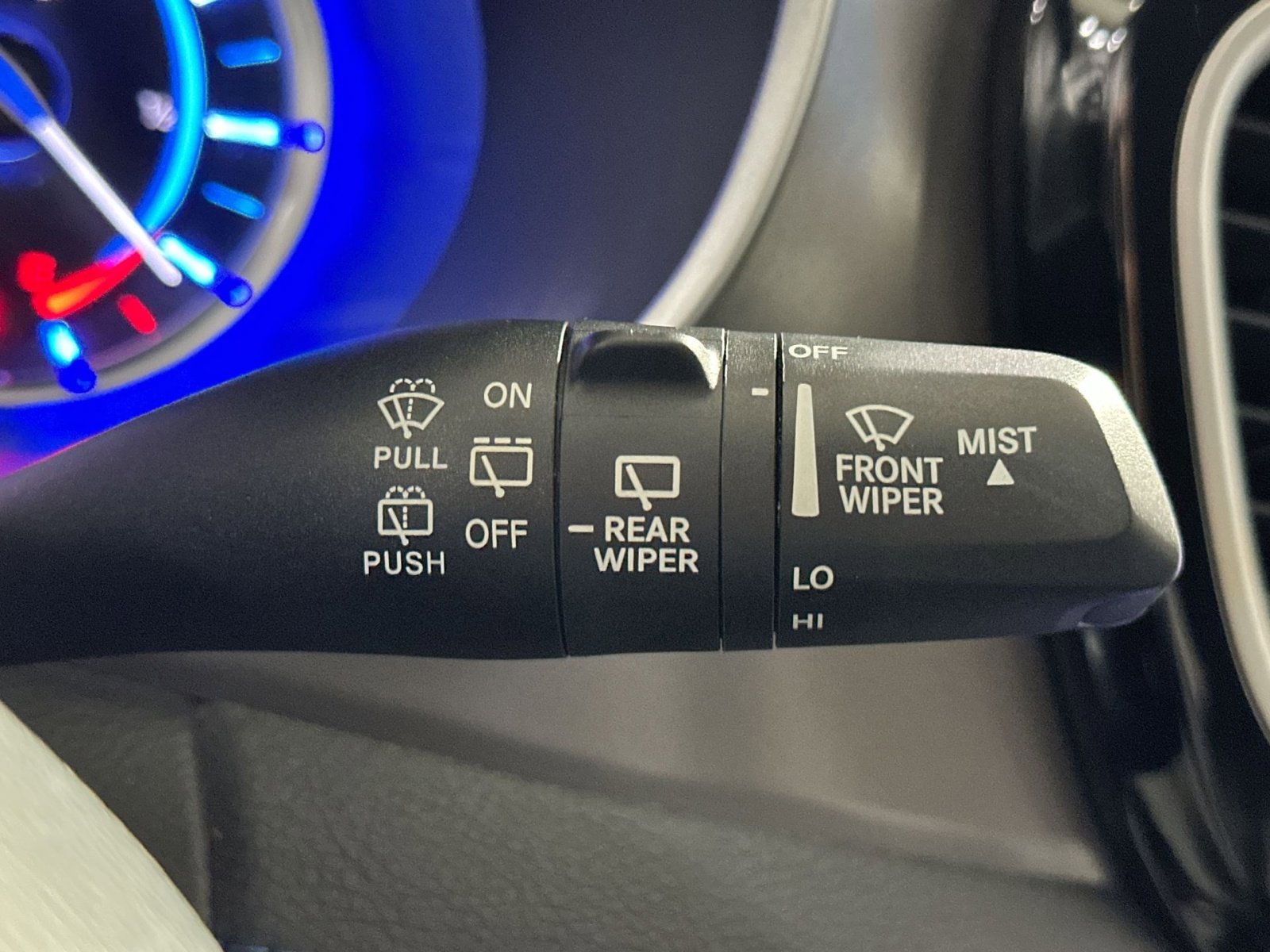 Used 2021 Chrysler Pacifica Touring-L image 30