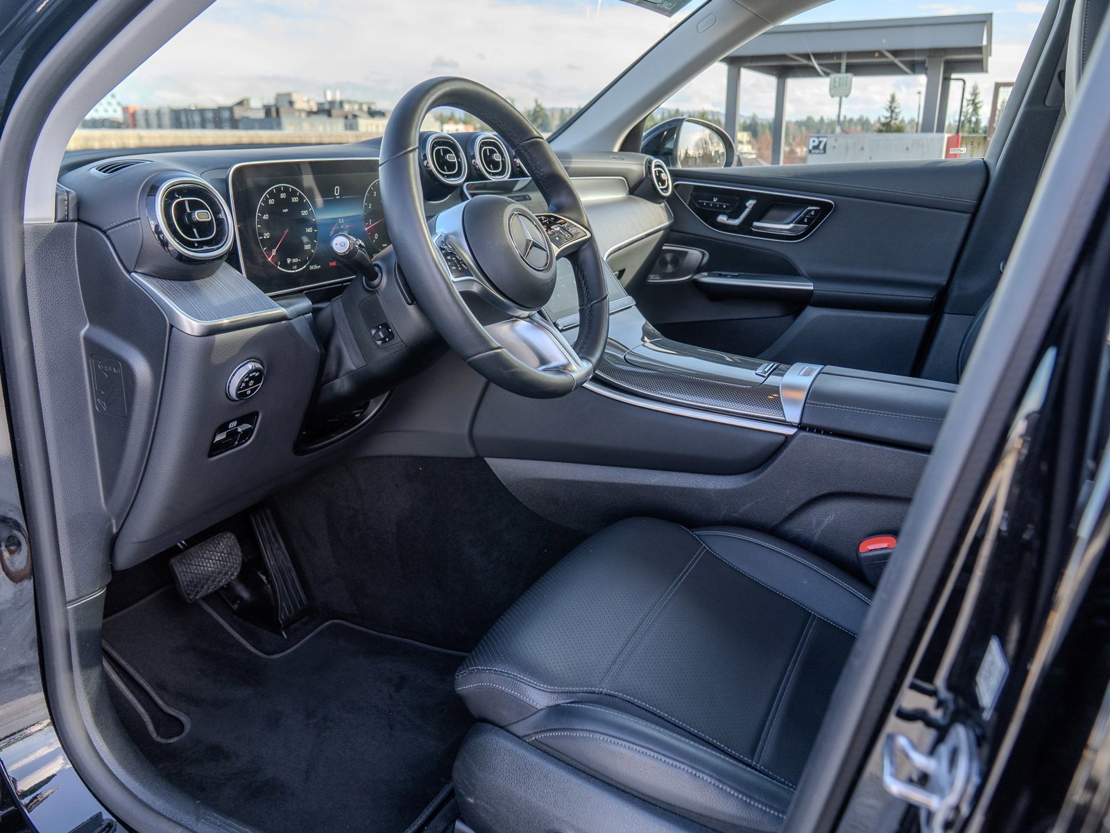 Used 2023 Mercedes-Benz GLC 300 4MATIC image 18