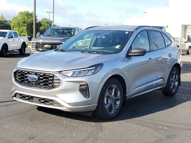 Certified 2023 Ford Escape ST-Line w/ Tech Pack #1 FWD image 2