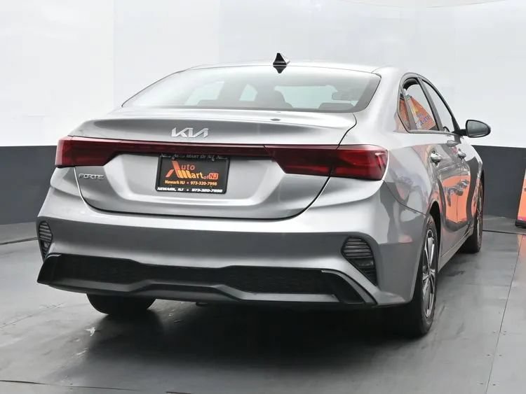 Used 2023 Kia Forte LXS FWD image 8