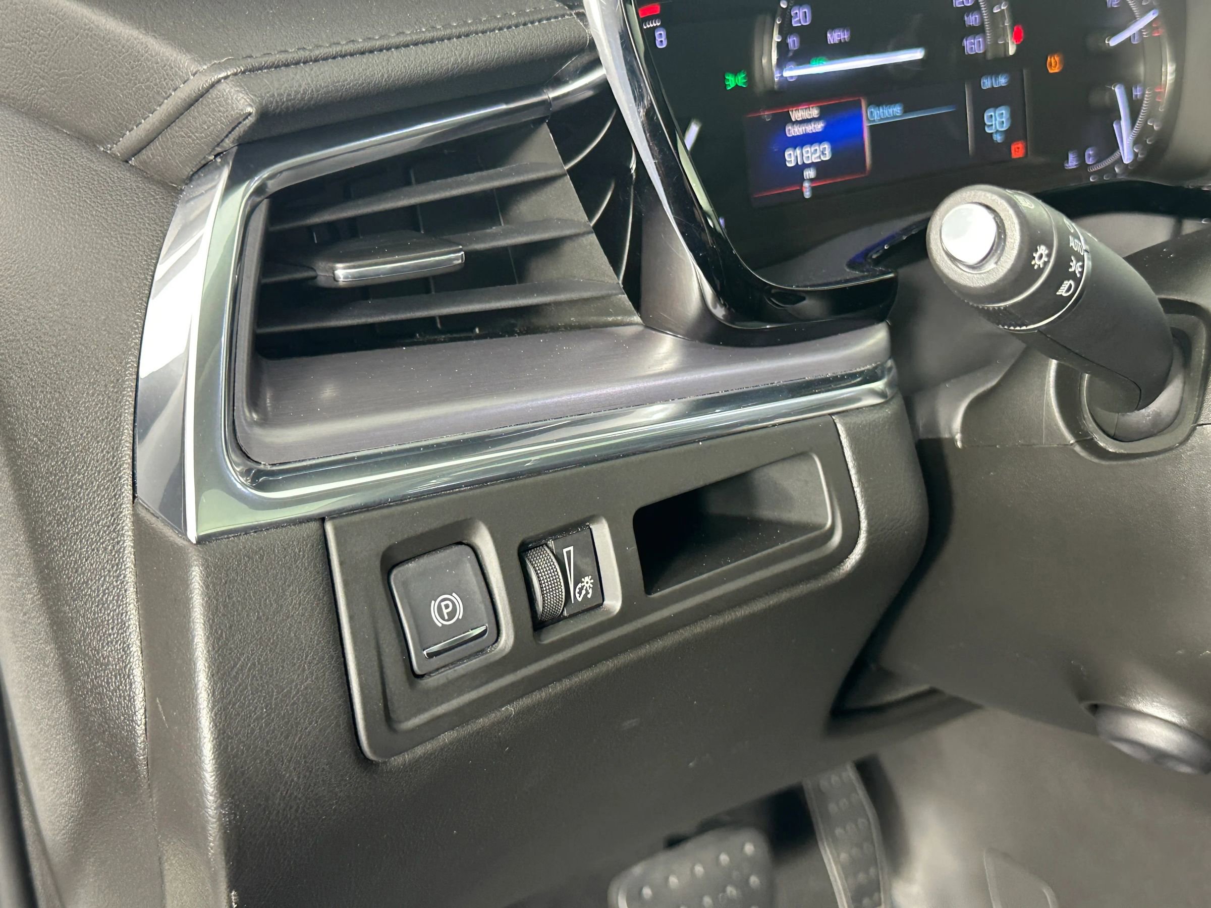 Used 2019 Cadillac XT5 Luxury FWD image 25