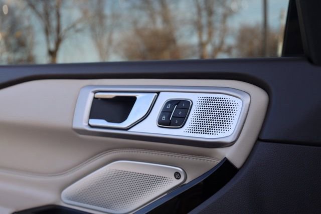 Used 2021 Ford Explorer Platinum w/ Equipment Group 601A image 21