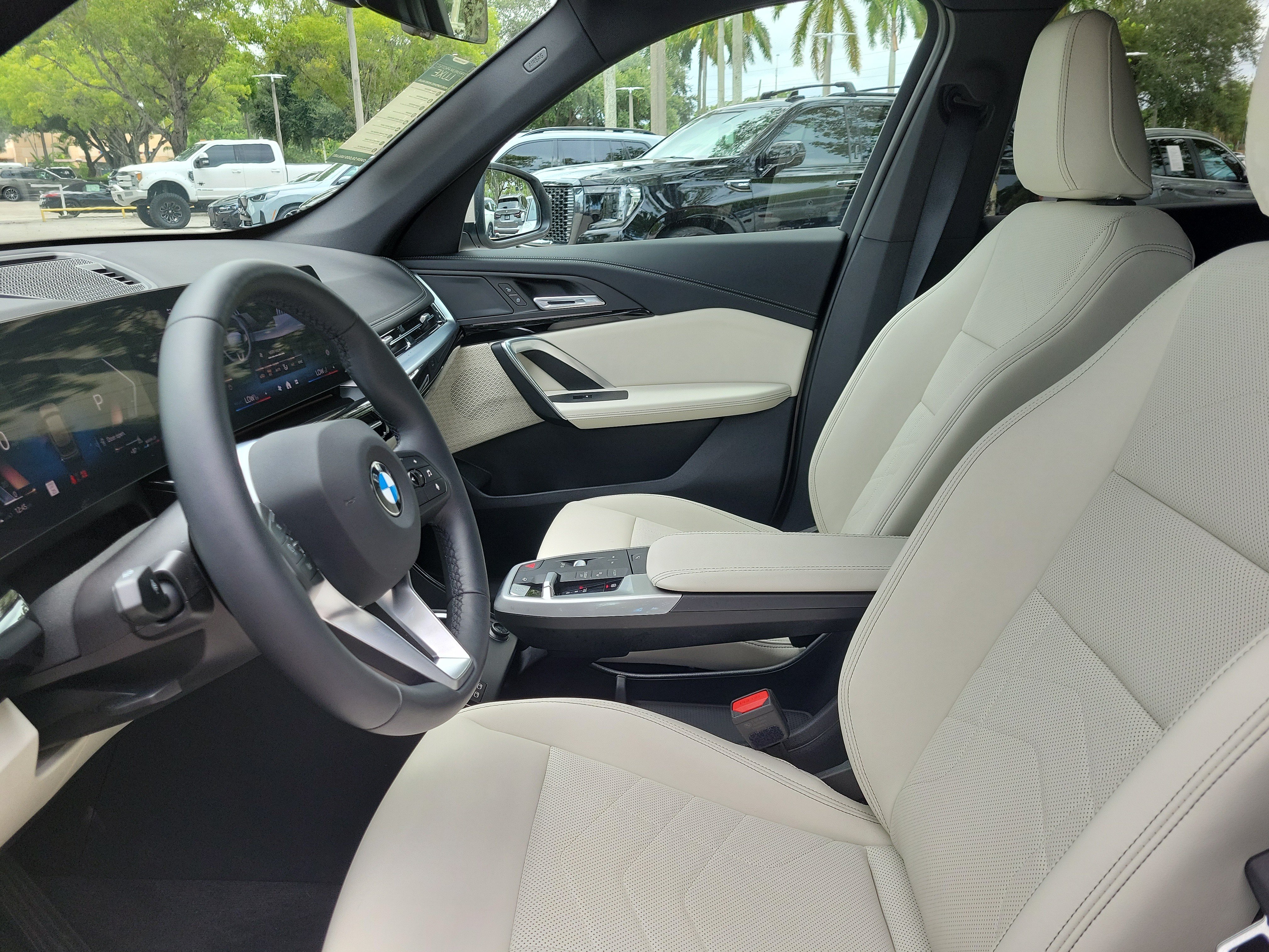Used 2026 BMW X1 xDrive28i AWD/4WD image 11
