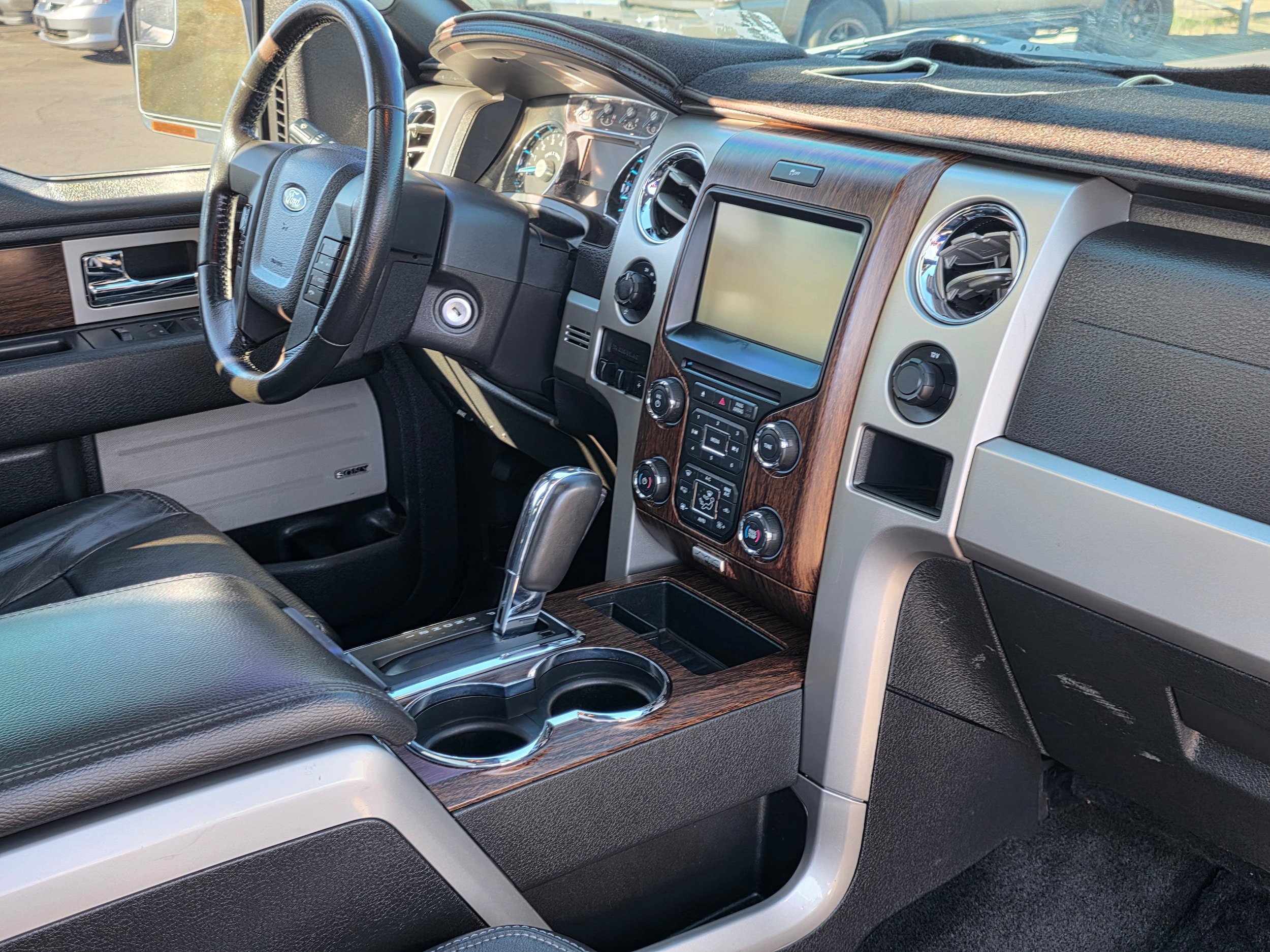 Used 2013 Ford F150 Lariat w/ Lariat Chrome Pkg AWD/4WD image 29