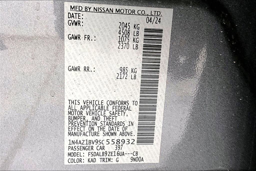 Used 2025 Nissan Leaf S image 41