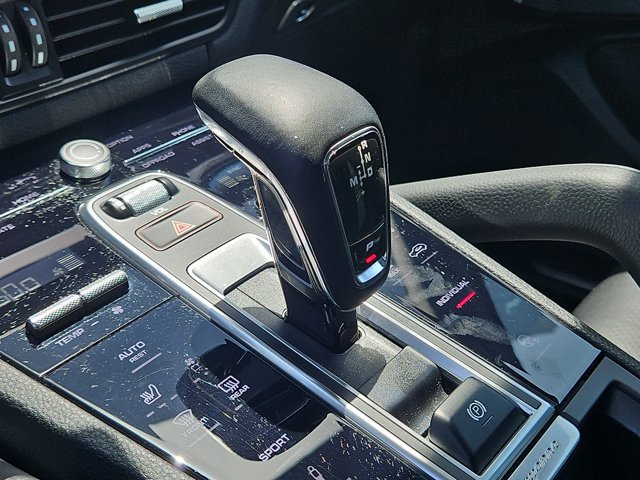 Used 2023 Porsche Cayenne Platinum Edition AWD/4WD image 37
