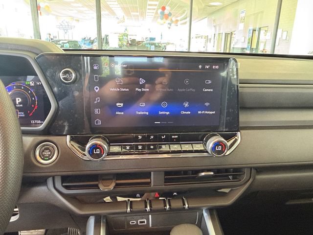 Used 2025 Chevrolet Colorado Trail Boss AWD/4WD image 21