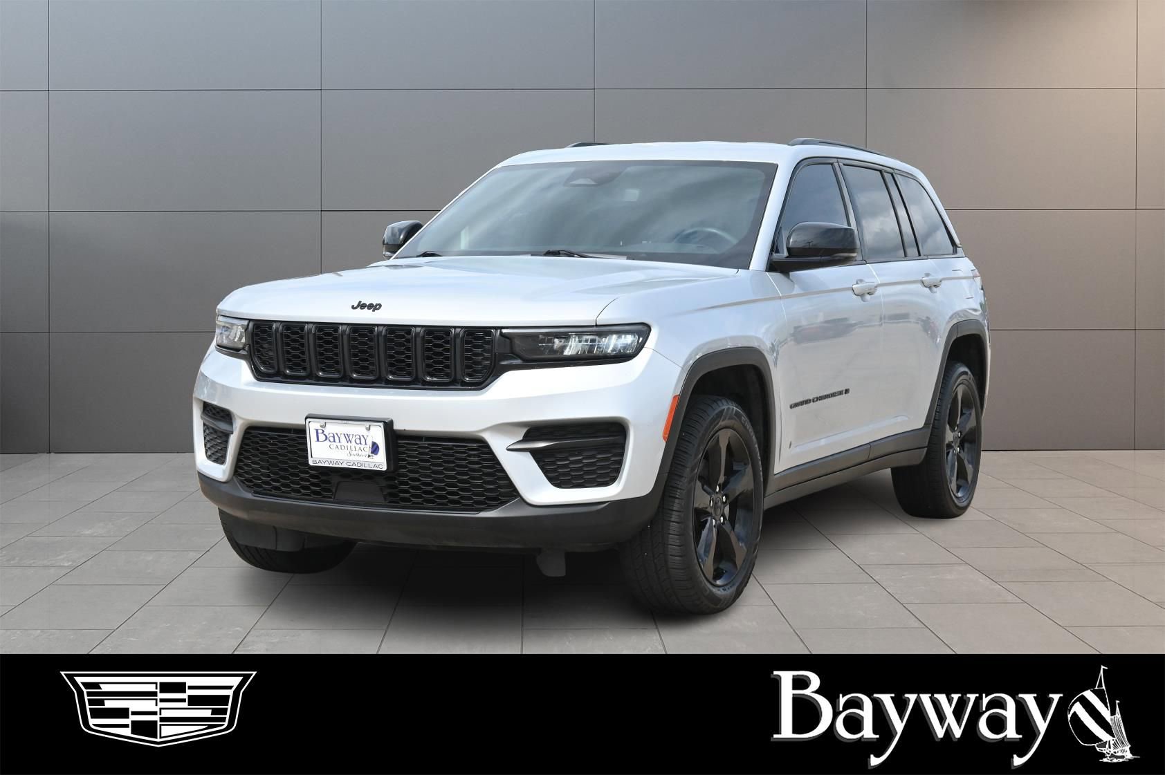 Used 2023 Jeep Grand Cherokee Altitude
