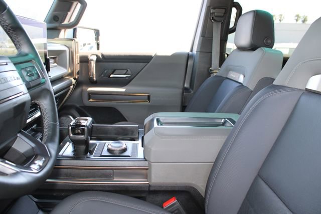 Used 2024 GMC Hummer EV 3X w/ Extreme Off-Road Package AWD/4WD image 42