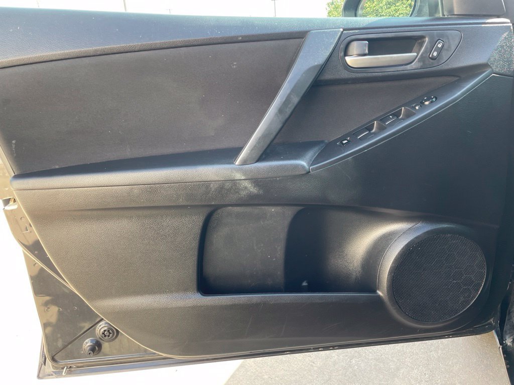 Used 2013 MAZDA MAZDA3 i Sport FWD image 17