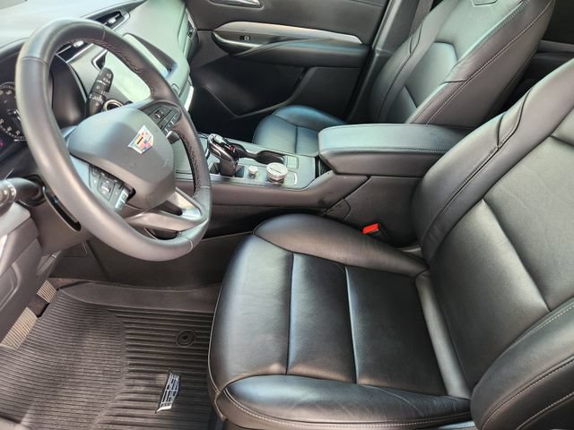 Used 2022 Cadillac XT4 Premium Luxury w/ Cold Weather Package FWD image 14