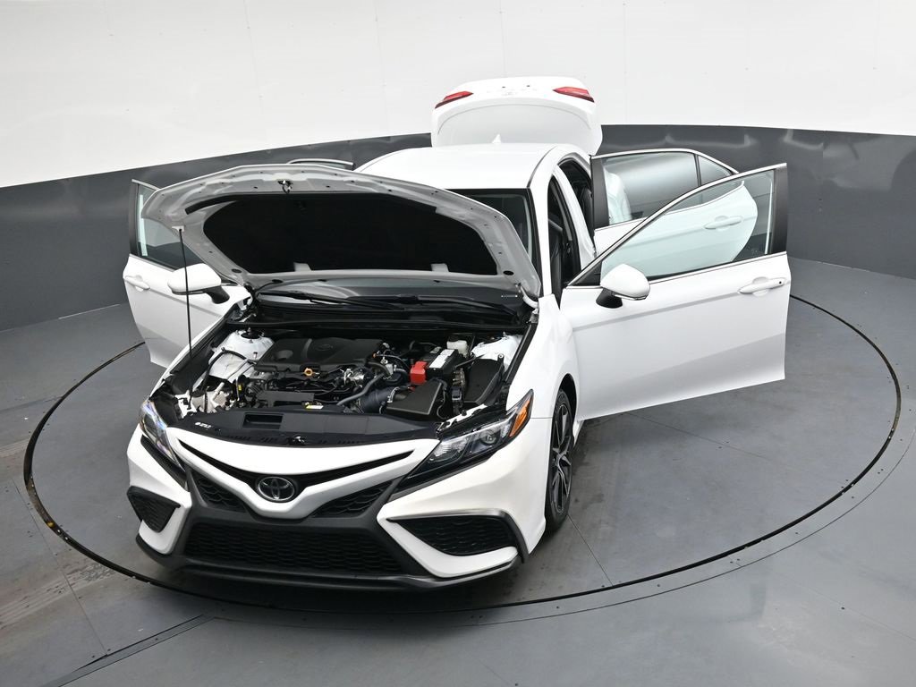 Used 2024 Toyota Camry SE image 42