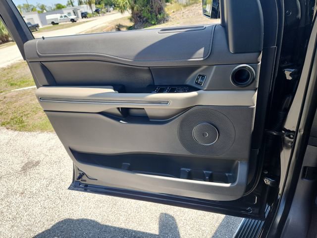 Used 2019 Ford Expedition Max XLT w/ Equipment Group 202A RWD image 20
