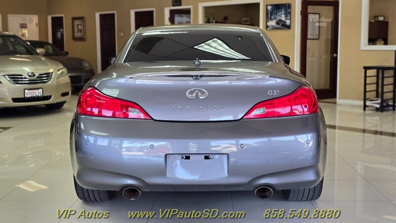 Used 2013 INFINITI G37 Convertible w/ Premium Pkg RWD image 9