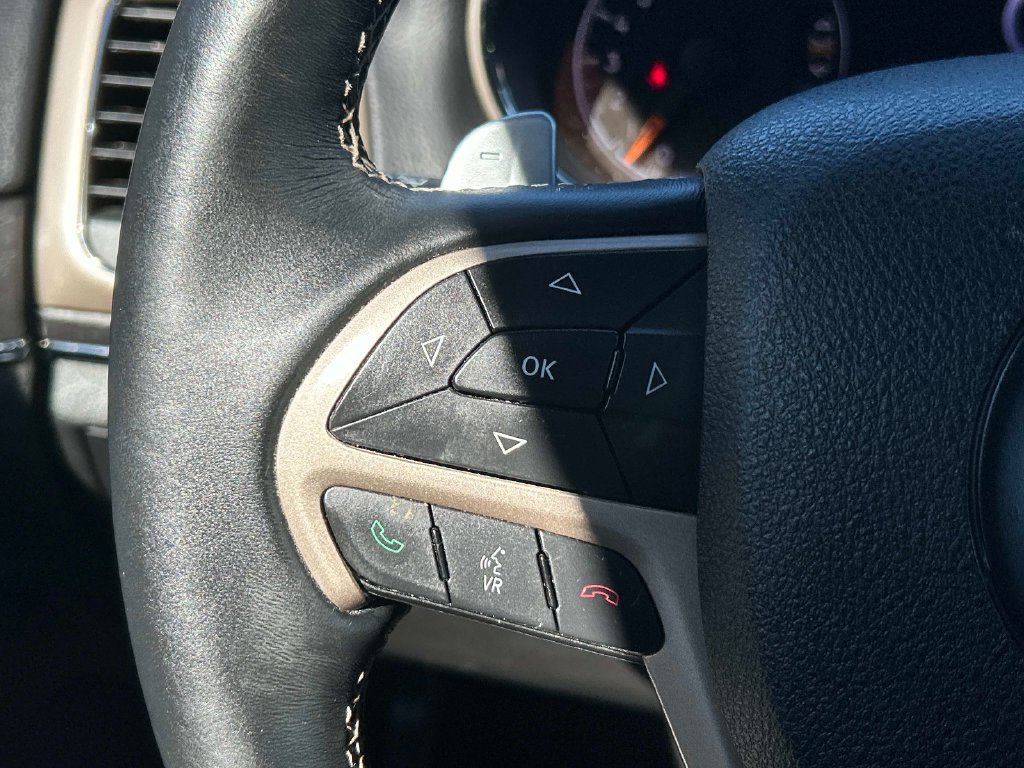 Used 2017 Jeep Grand Cherokee Limited AWD/4WD image 22