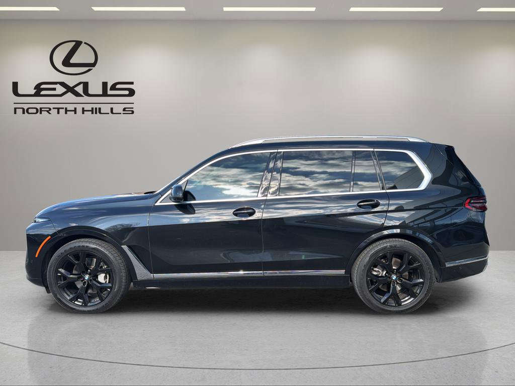 Used 2024 BMW X7 xDrive40i w/ Climate Comfort Package image 8