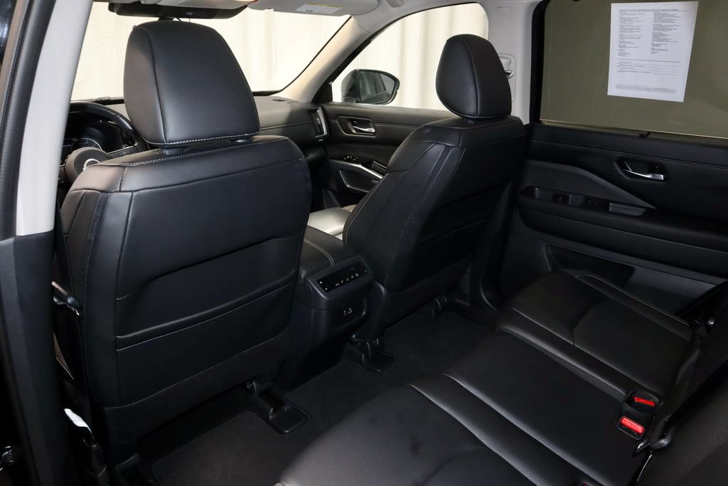 Certified 2024 Nissan Pathfinder SL w/ Cargo Package AWD/4WD image 22