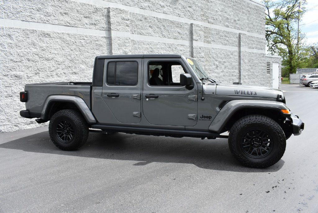 Used 2021 Jeep Gladiator Sport AWD/4WD image 4