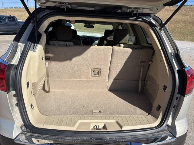 Used 2012 Buick Enclave Premium FWD image 6