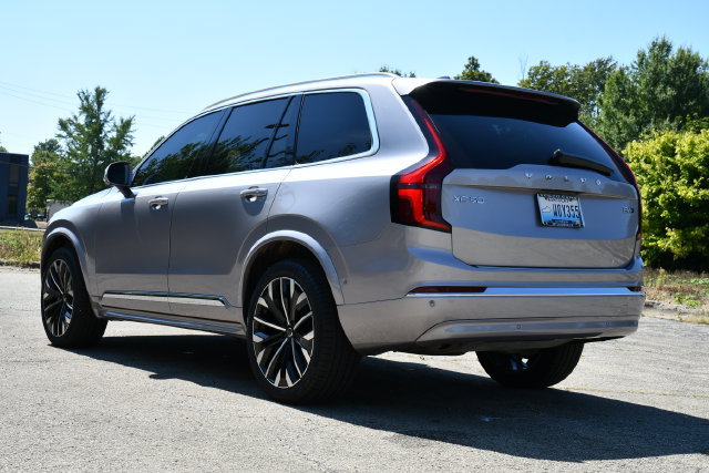 New 2026 Volvo XC90 B6 Plus w/ Protection Package Premier AWD/4WD image 5