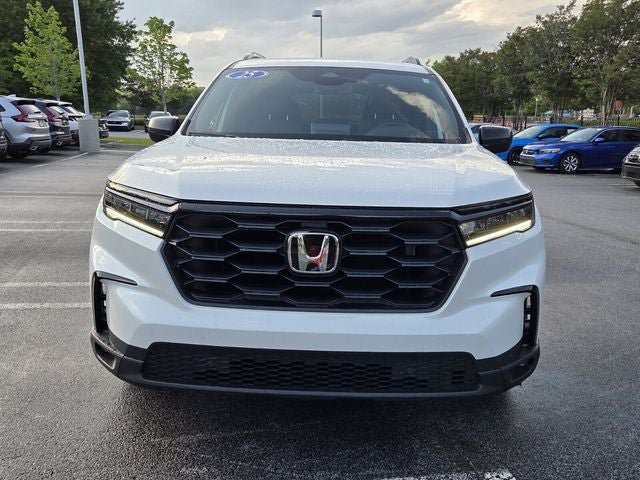 Used 2025 Honda Pilot Sport image 3