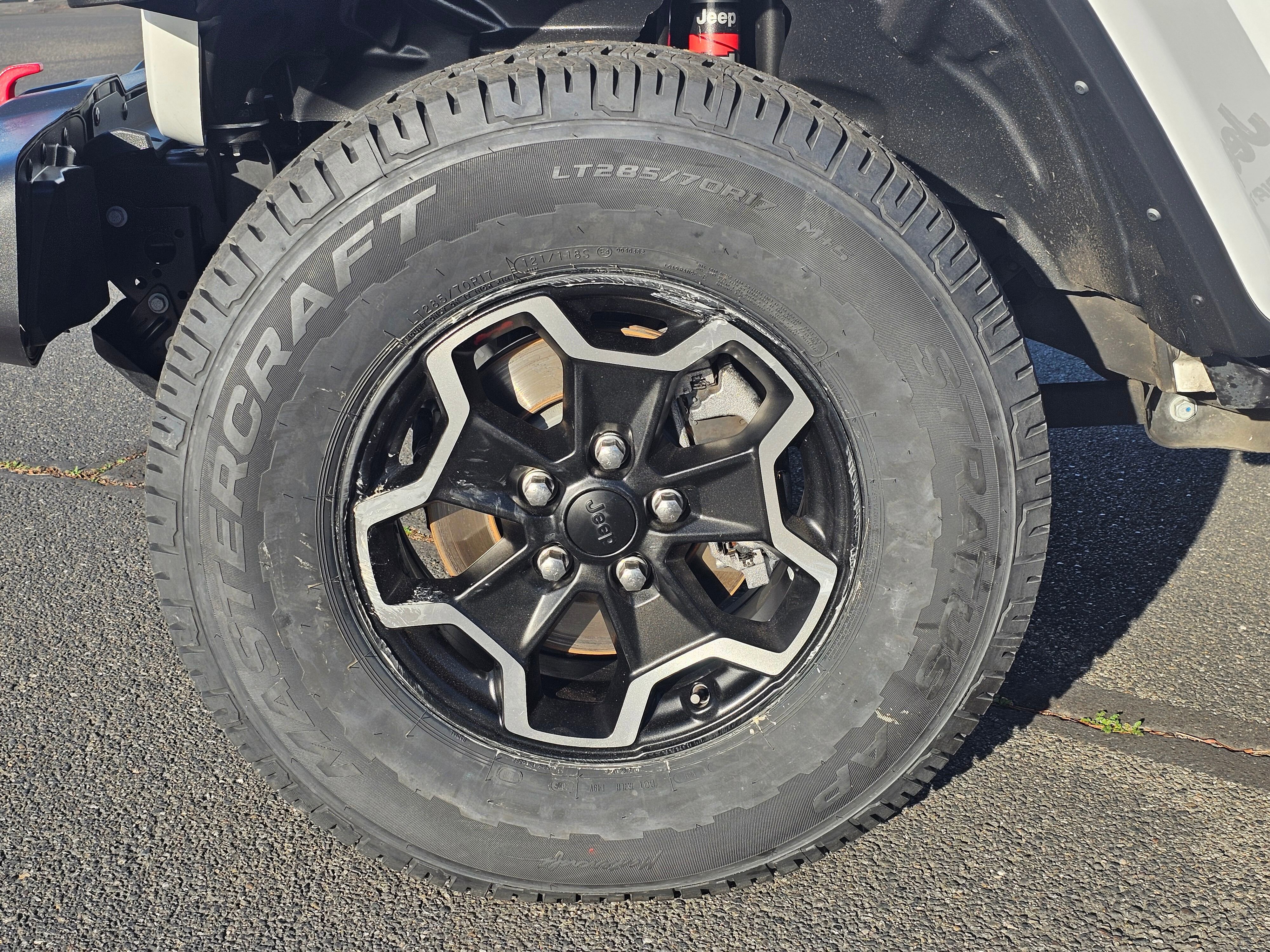 Used 2022 Jeep Gladiator Rubicon w/ LED Lighting Group image 8