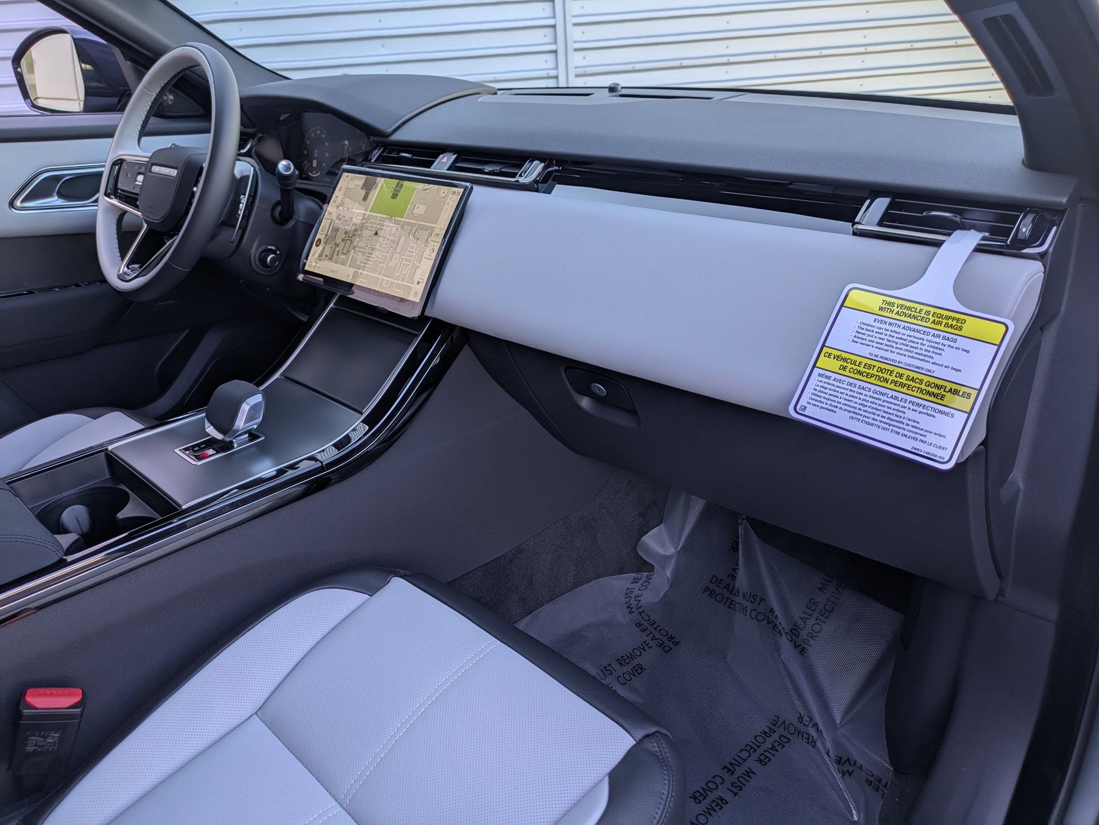 New 2026 Land Rover Range Rover Velar S AWD/4WD image 33