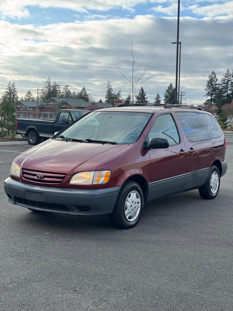 Used 2002 Toyota Sienna LE FWD image 1