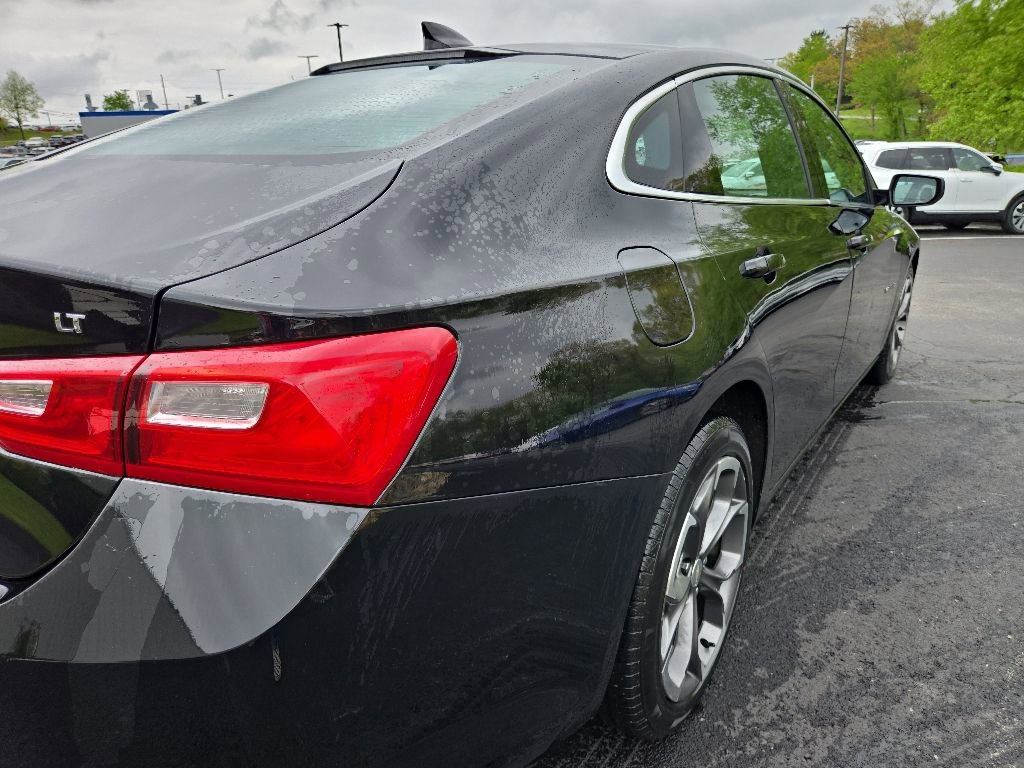 Used 2023 Chevrolet Malibu LT FWD image 3