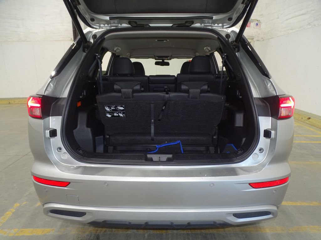 Used 2023 Mitsubishi Outlander SEL image 15