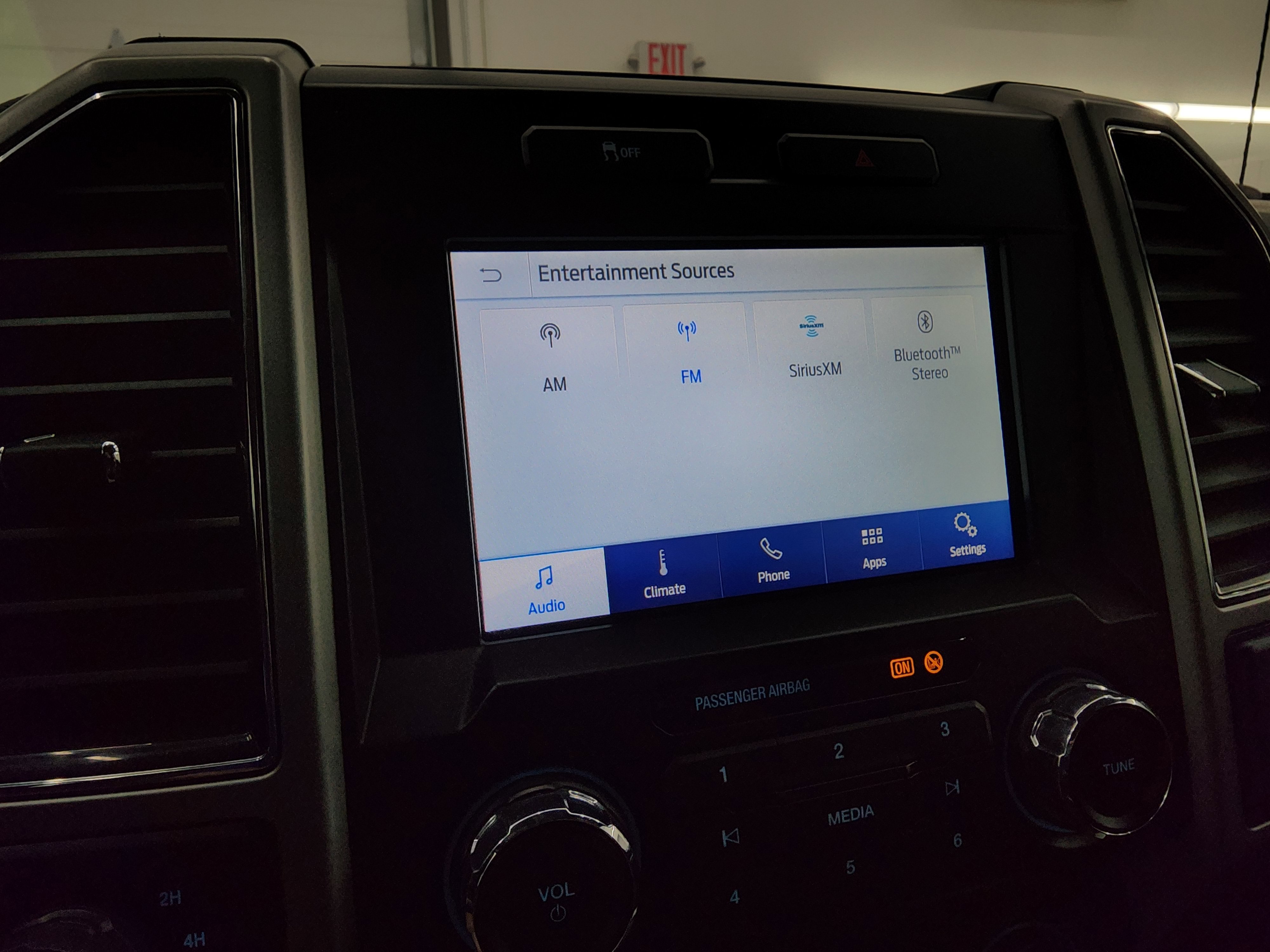 Used 2021 Ford F250 Lariat w/ Chrome Package image 47