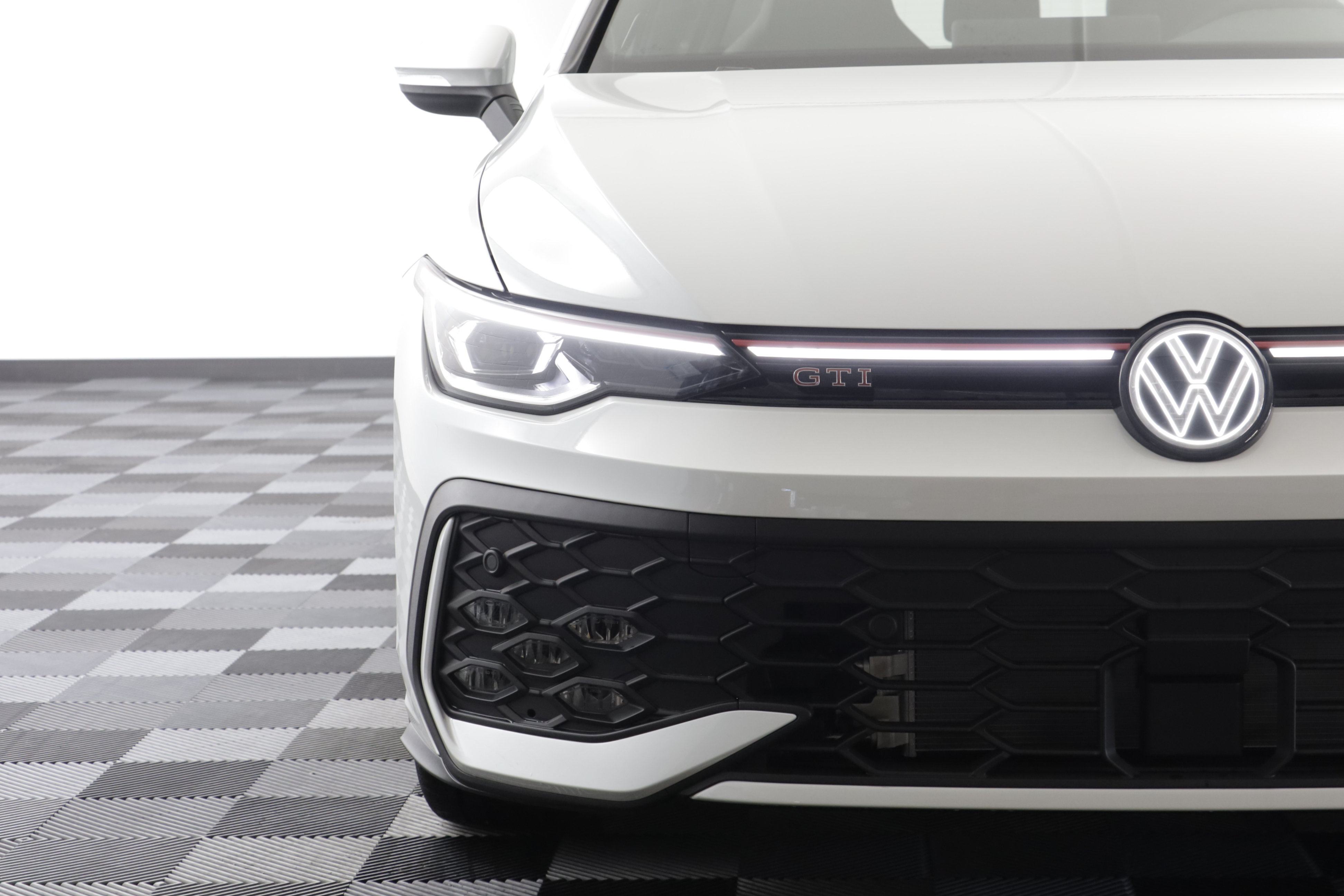 New 2026 Volkswagen GTI SE FWD image 26
