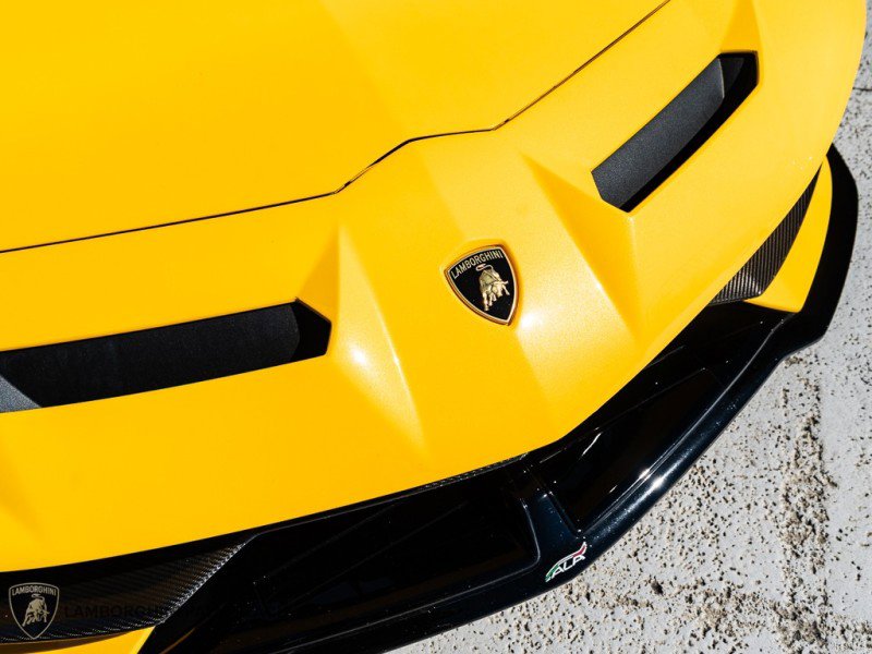 Used 2021 Lamborghini Aventador SVJ image 39