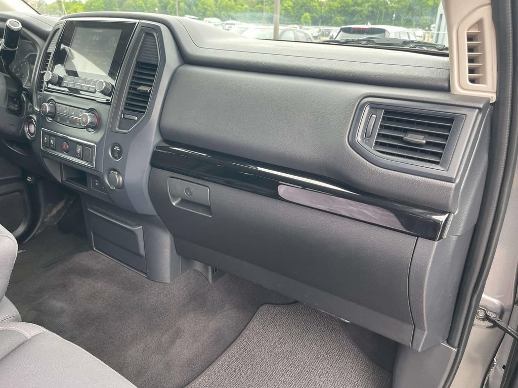 Used 2023 Nissan Titan SV RWD image 32