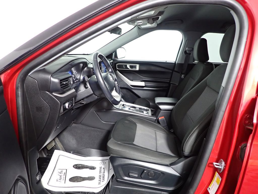 Used 2023 Ford Explorer XLT AWD/4WD image 23