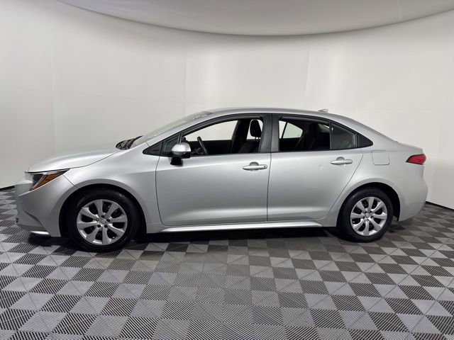 Used 2023 Toyota Corolla LE image 12