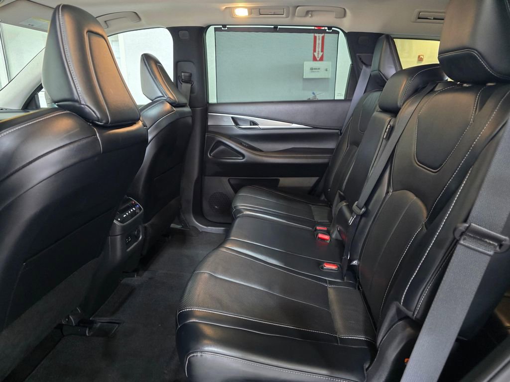 Certified 2023 INFINITI QX60 Luxe w/ Cargo Package image 24